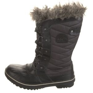 Women's Black and Gray Winter Boots